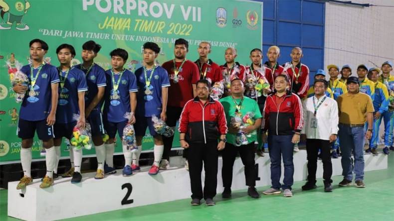 Surabaya Juara Umum Porprov Eri Cahyadi Guyur Bonus Atlet Peraih