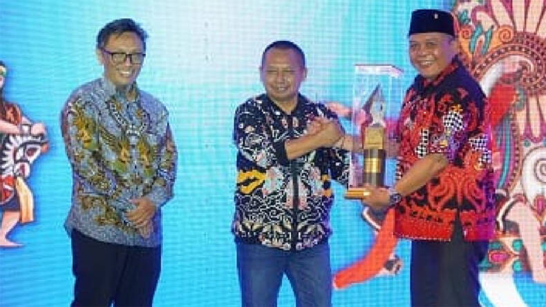 Ketua Dprd Kota Malang Dianugerahi Tokoh Pelayanan Publik Oleh Pwi