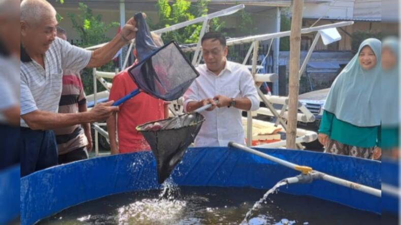 Terima Aspirasi Poktan Budidaya Ikan Air Tawar Anas Dukung Pelatihan