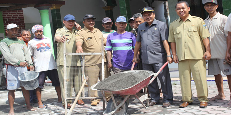 pdip-jatim-sulkani-sidak-masjid