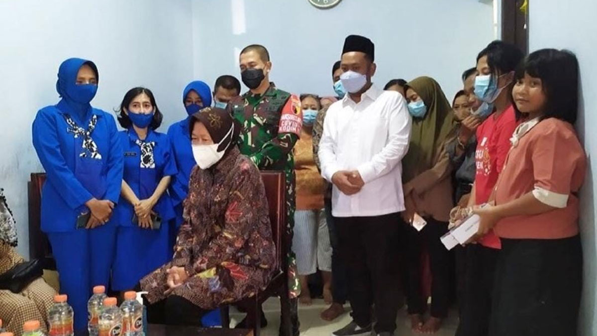 Menteri Risma Dan Bupati Gresik Kuatkan Batin Keluarga Prajurit KRI ...