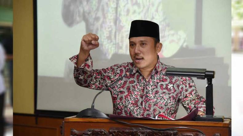 Darul Ajak Kepala Desa Untuk Tidak Malas Baca Pdi Perjuangan Jawa Timur