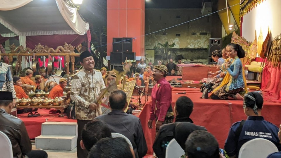 Pemkab Ngawi Wayangan Semalam Suntuk, Wabup Antok Ajak Warga Nguri-uri Budaya