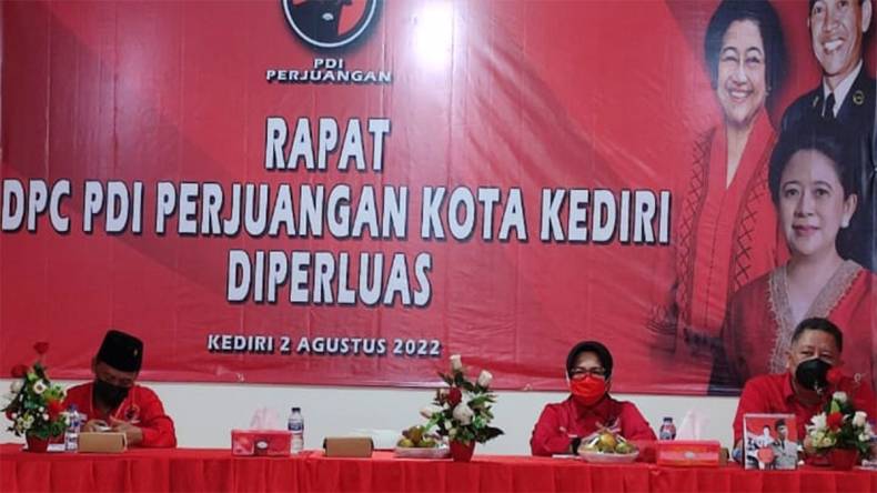Hadiri Rapat DPC Diperluas, Whisnu Sakti Genjot Motivasi Banteng Kota Kediri