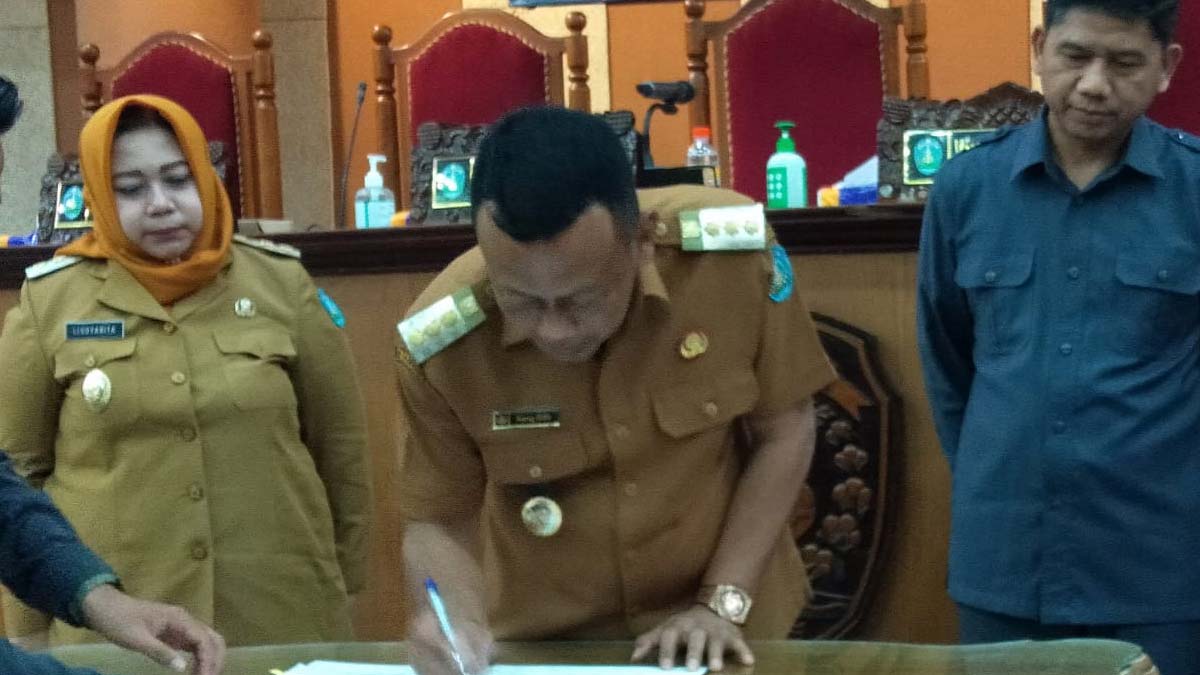 Sah Bupati Sugiri Tandatangani Nota Kesepakatan Apbd 2023 Pdi