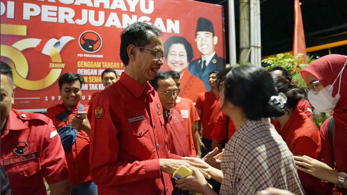 Ikut Paduan Suara Hut Ke 50 Pdi Perjuangan Milenial Dan Mahasiswa