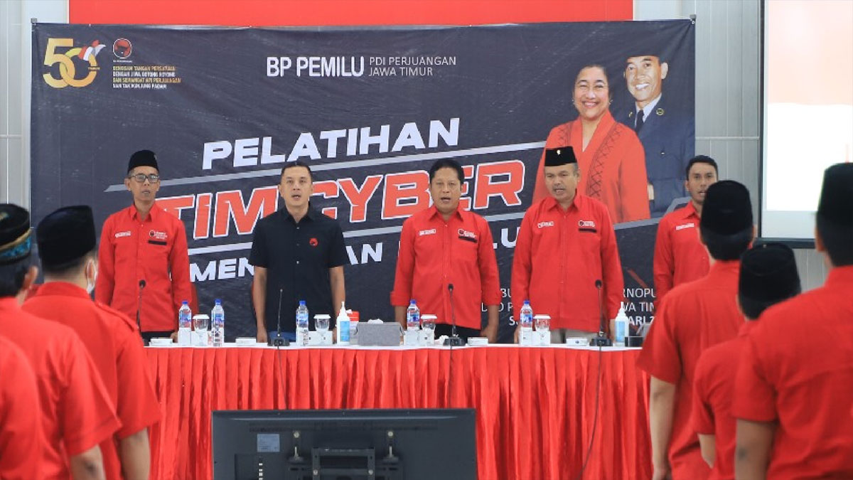 PDIP Jatim Gelar Pelatihan Tim Cyber, Deni Wicaksono: Kader Banteng ...