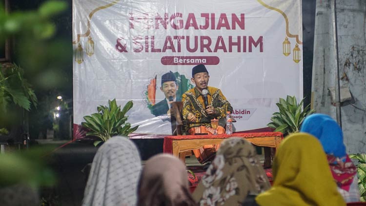 Samsul Hadi Fasilitasi Pengajian dan Silaturahmi, Penceramahnya KH Zainal Abidin
