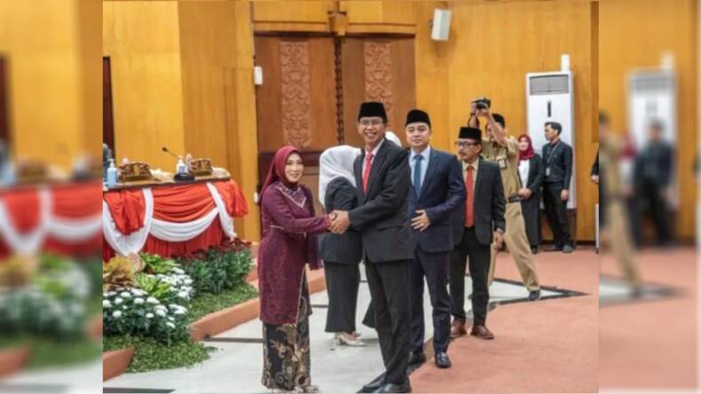 Rapat Paripurna DPRD Surabaya Kukuhkan Tri Indah Ratna Sari Jadi ...