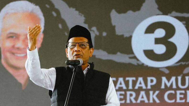 Kampanye Di Sabang, Mahfud MD Perkenalkan Program Gaji Guru Ngaji - DPD ...