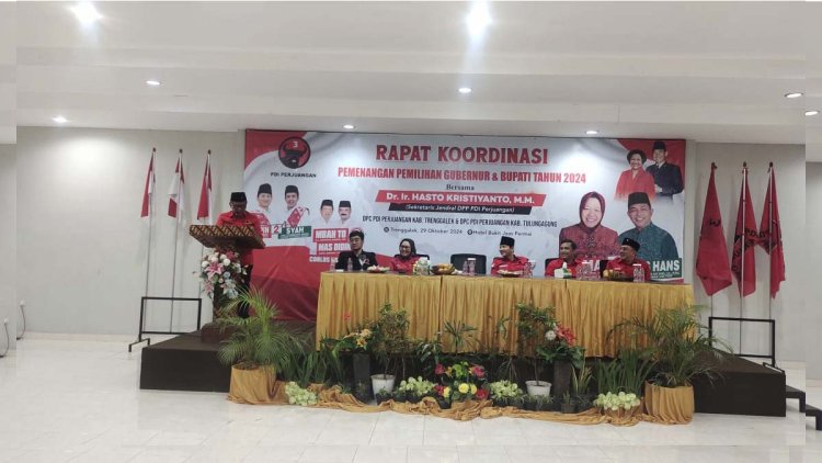 PDIP-Jatim-Hasto-di-DPC-Tulungagung-30102024