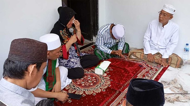 pdip-jatim-241016-risma-menangis