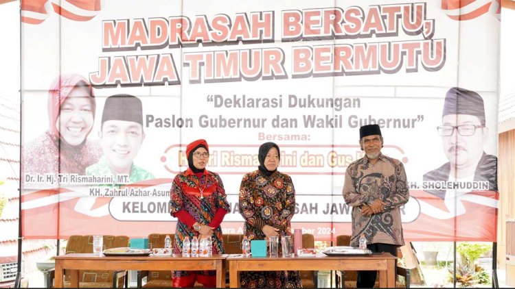 pdip-jatim-241113-madrasah-dukung-RGH-1