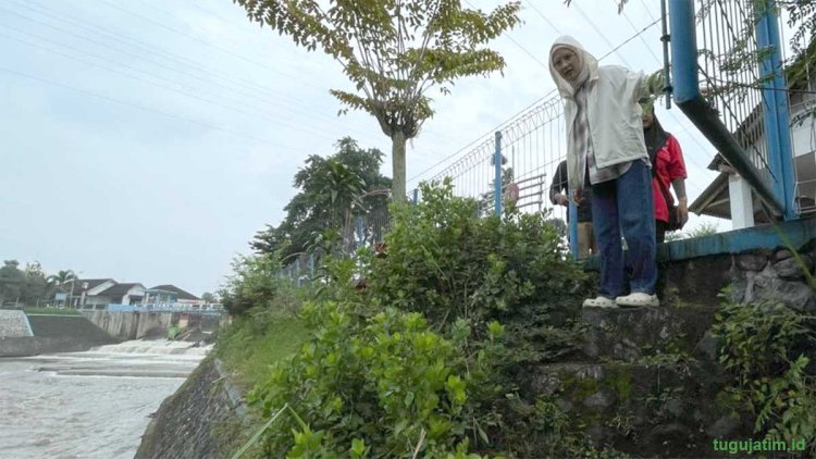 pdip-jatim-250225-plengsengan-rusak-1