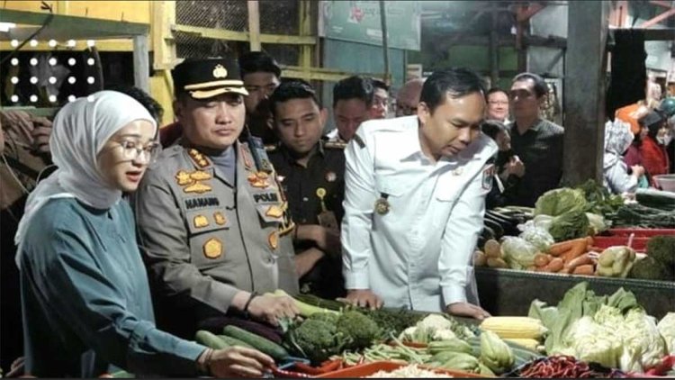 pdip-jatim-250227-mia-sidak-pasar