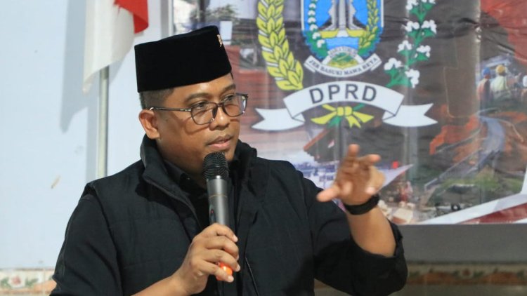 PDIP-Jatim-Agus-Black-Hoe-05072025