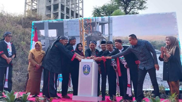 PDIP-Jatim-Sugiri-Sancoko-12082025.