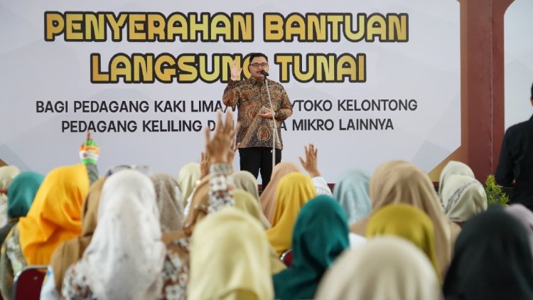 pdip jatim 250911 blt guru kediri