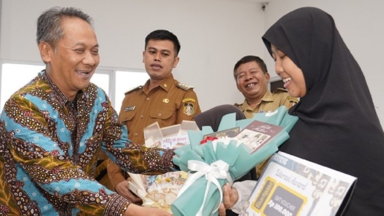 Ketua DPRD Kota Blitar Syahrul Alim Kawal Rastrada Non Tunai untuk 7.716  Keluarga - DPD PDI Perjuangan Jawa Timur