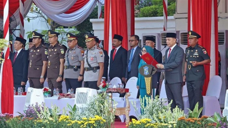 pdip-jatim-251012-hut-pemprov