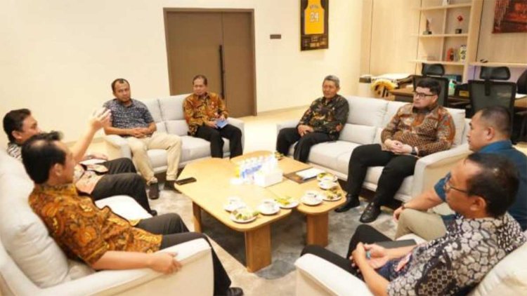 pdip-jatim-251024-kemen-KKP-di-kediri