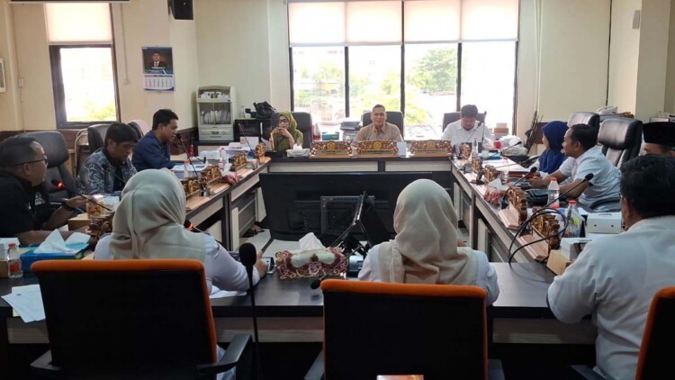 PDIP-Jatim-DPRD-Surabaya-19022025