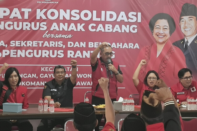 pdip jatim 260202 konsolidasi dpc sby