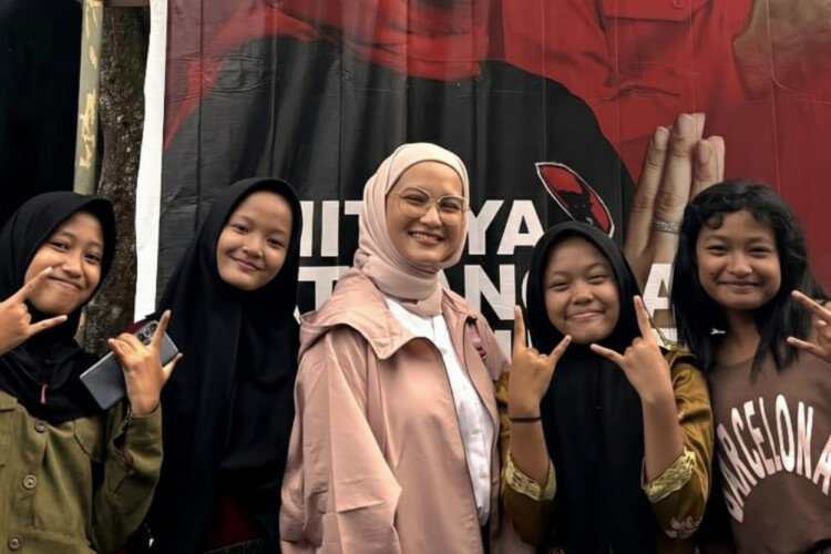 pdip jatim 260211 mia gan z