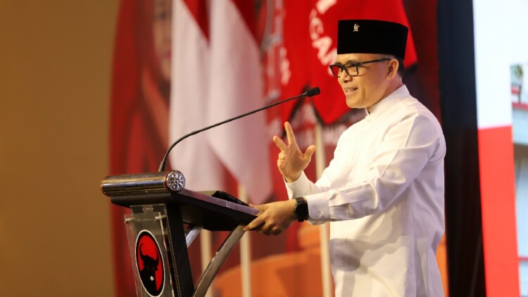 pdip jatim 260412 azwar anas 3