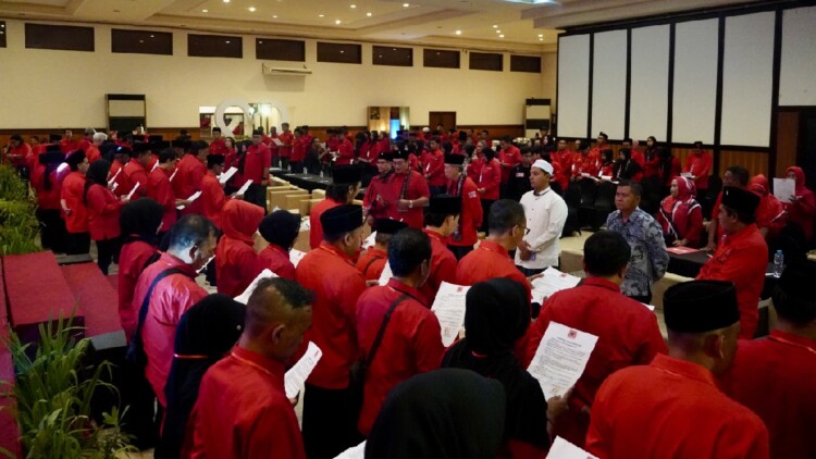 pdip jatim 260517 pelantikan pac bondowoso 1