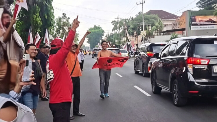 pdip jatim 260615 sambutan masyarakat 2_1