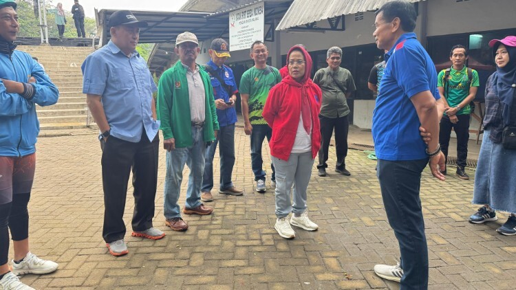 pdip jatim 260702 gor velodrome 1