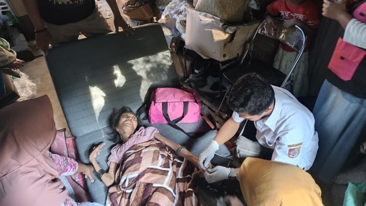 pdip jatim 260707 aksi pac pakusari 1