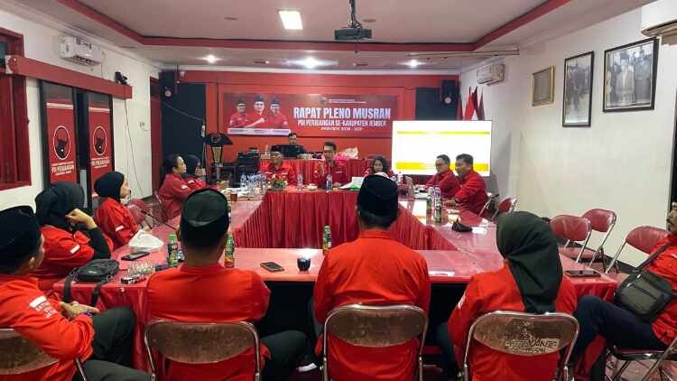 pdip jatim 260712 pleno musran di jember 2