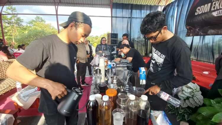 pdip jatim 260719 pelatihan barista blitar 1