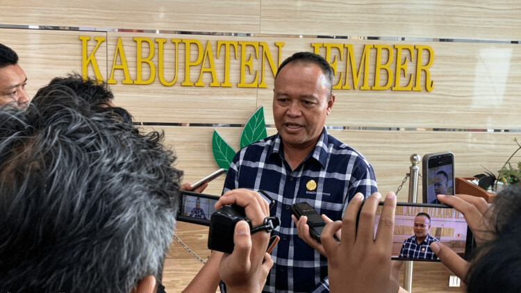 pdip jatim 260719 suharto jember