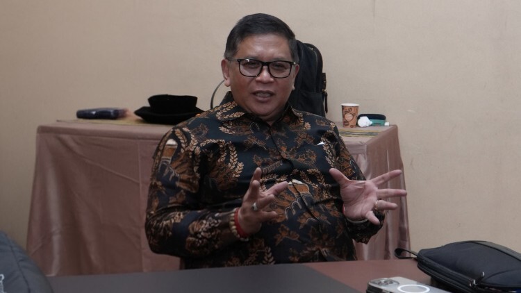 pdip jatim 260721 sekjen di unair 2
