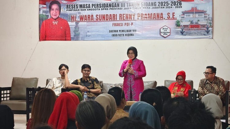 pdip jatim 260727 reses bunda 1