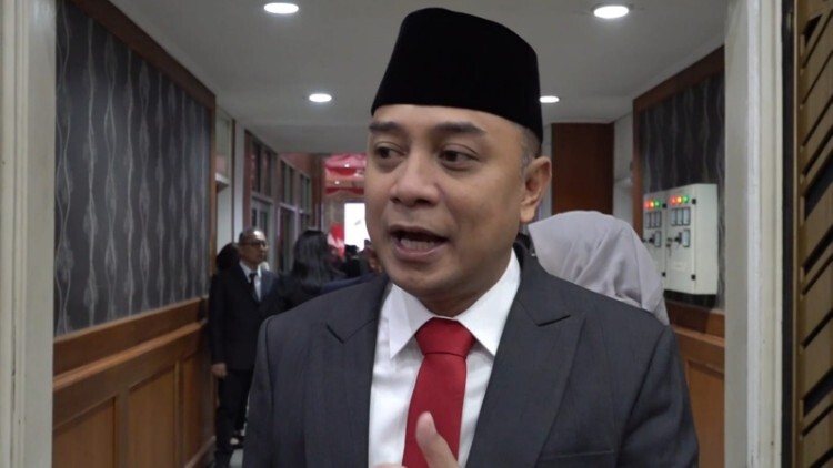 pdip jatim 260814 ec