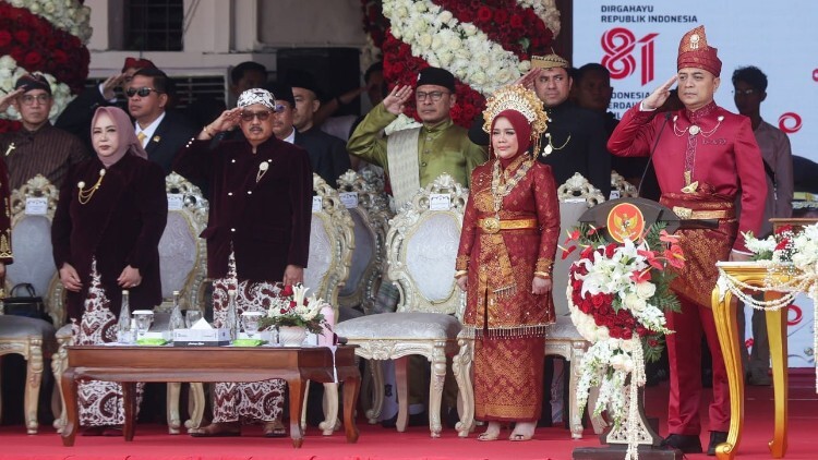pdip jatim 260817 upc balai kota sby 1