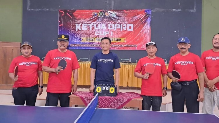 pdip jatim 260914 tenis meja nggalek