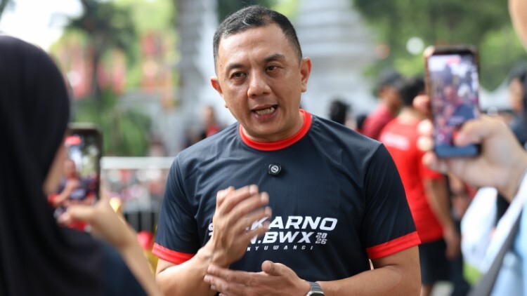 pdip jatim 260920 dw soekarno run 1