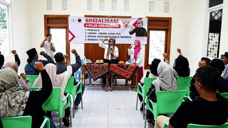 pdip jatim 260928 inkur sosialisasi