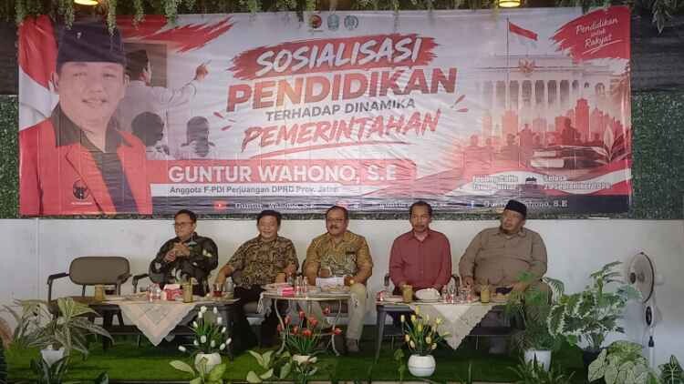 pdip jatim 260930 sosialisasi pendidikan 1