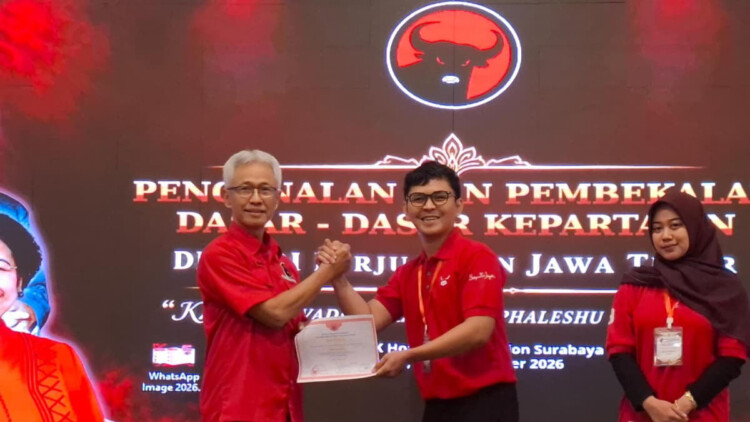 PDIP-Jatim-Bambang-Yuwono-dan-Anugrah-Dwi-Rachman-19102026