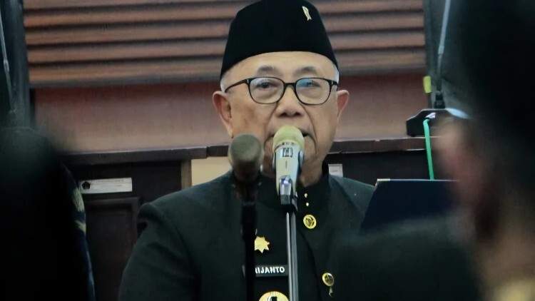 pdip jatim 261012 rijanto