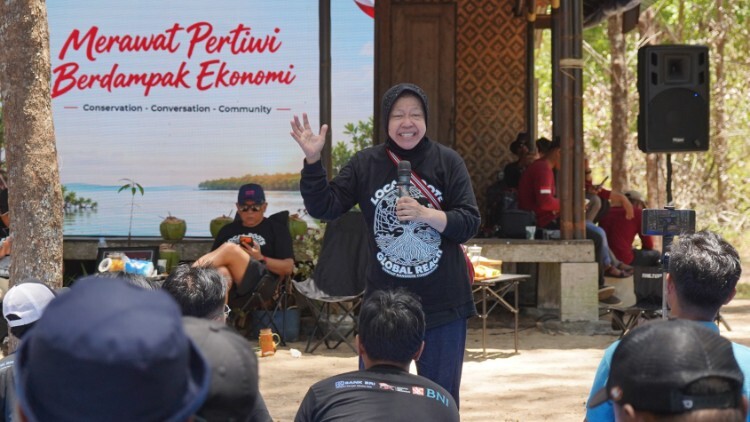 pdip jatim 261017 risma