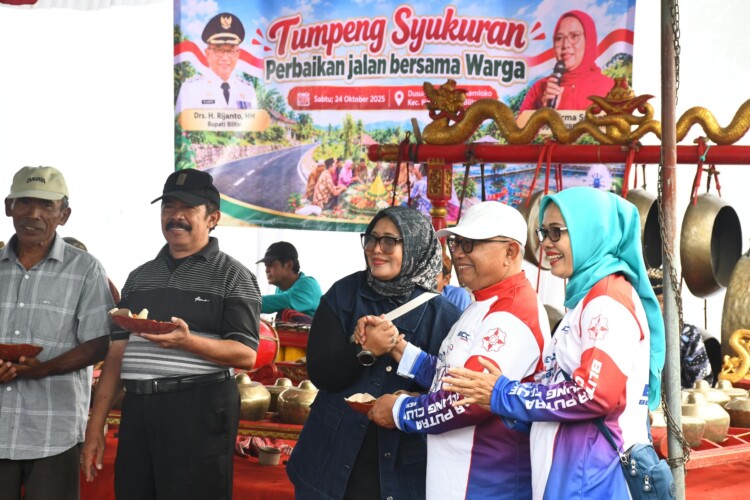 pdip jatim 261025 tumpengan kemloko 1