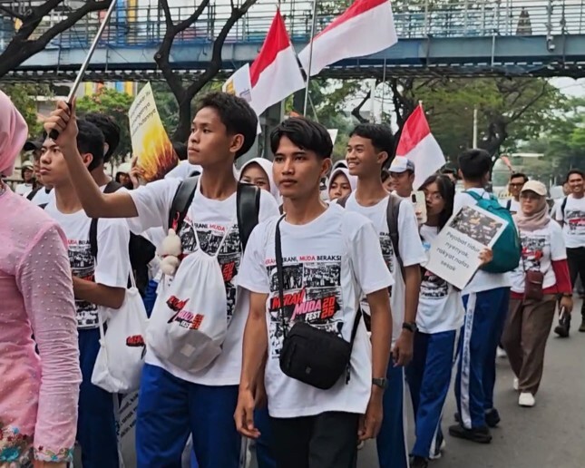 pdip jatim 261026 merah muda fest 01