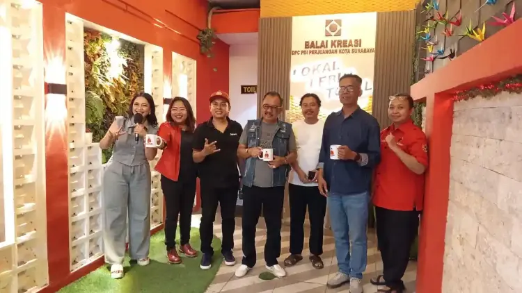 pdip jatim 261026 merah muda fest sby 1